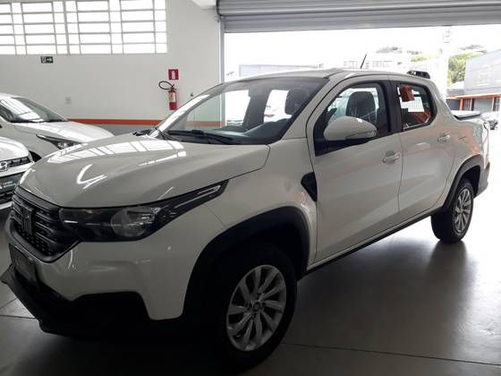 FIAT STRADA 1.3 FIREFLY FLEX FREEDOM CS MANUAL FIAT STRADA 1.3 FIREFLY FLEX FREEDOM CS MANUAL
